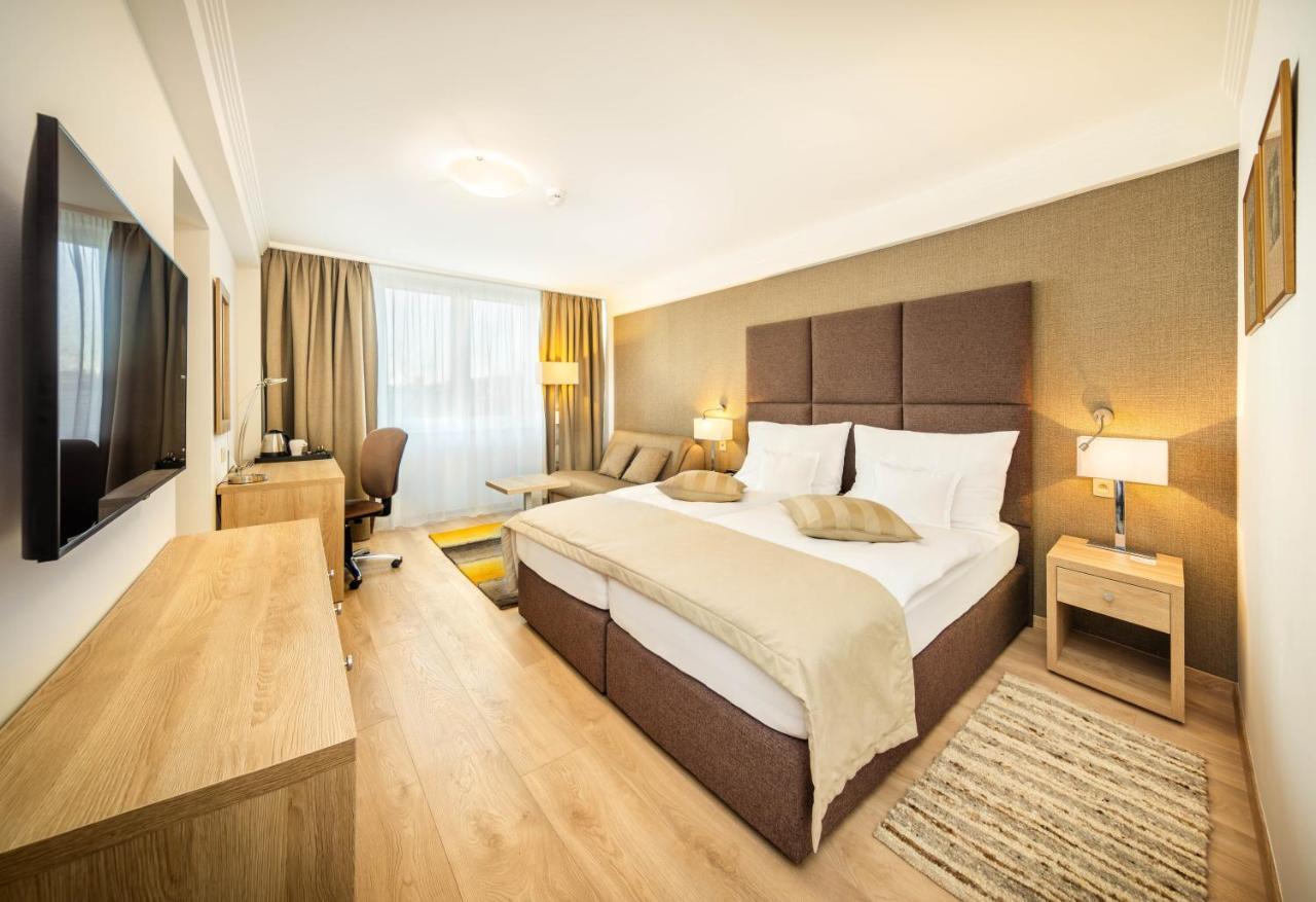Apollo Hotel Bratislava Exterior photo