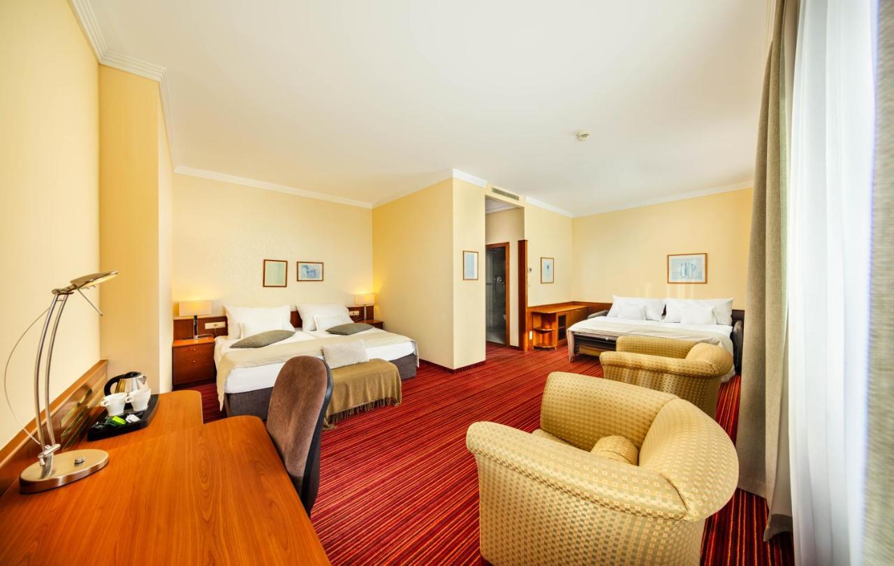 Apollo Hotel Bratislava Exterior photo